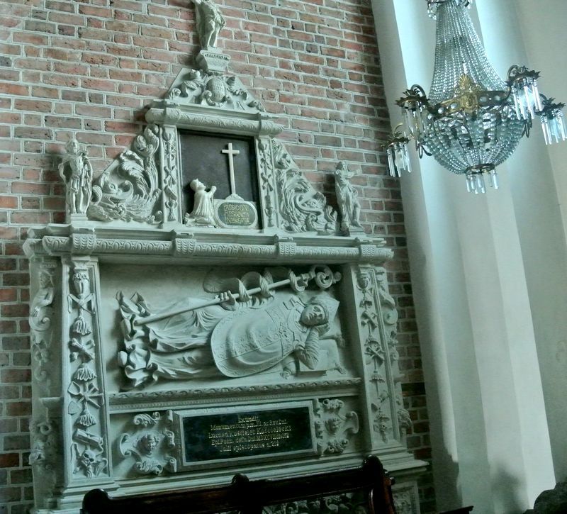 Kaplica św. Franciszka Ksawerego - nagrobek Kościeleckiego