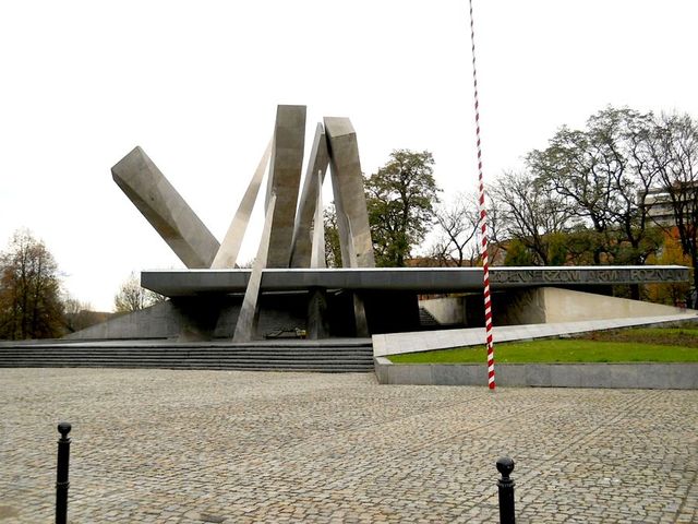 4b Pomnik Armii Poznań Kopia